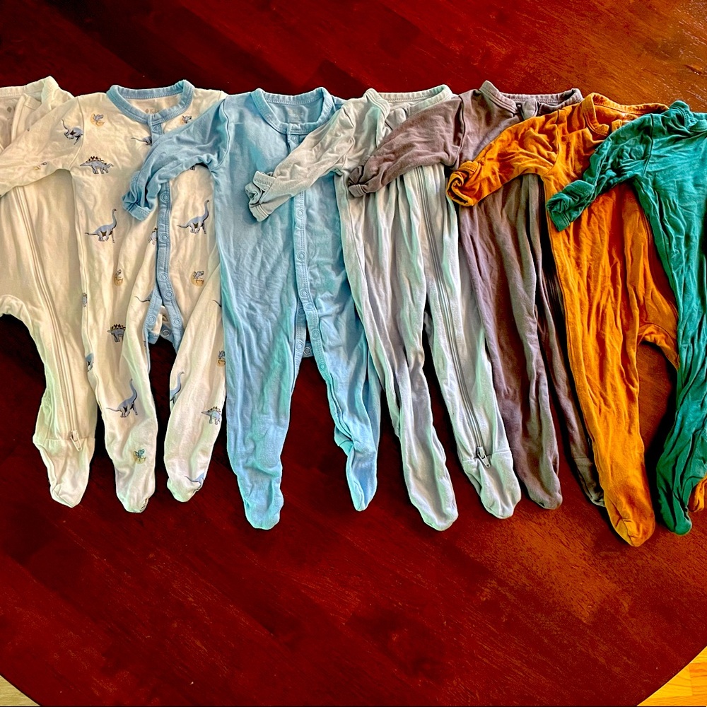 7 Kyte Baby newborn footies